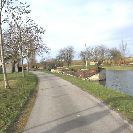 Maison En Location Fresnes Sur Marne Εξωτερικό φωτογραφία